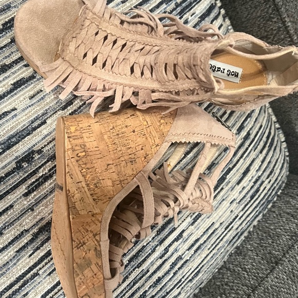 Not Rated, nude open toe wedge shoe - Picture 4 of 4